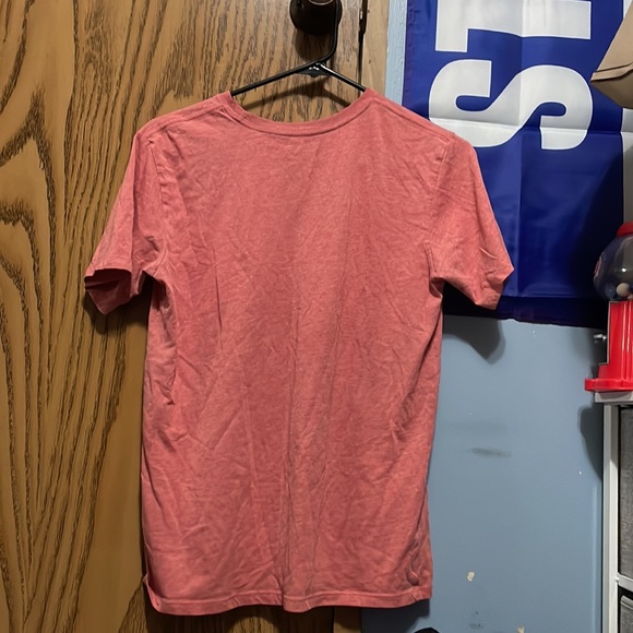 Red t-shirt size small in boys - Picture 3 of 3
